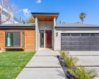 15227  Hartsook St, Sherman Oaks
