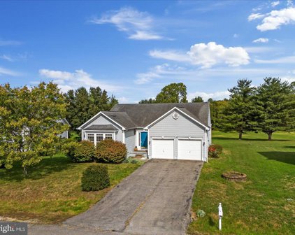 220 Hook Dr, Martinsburg