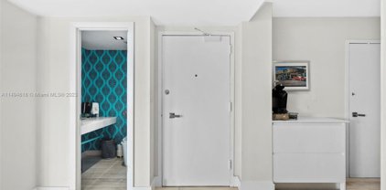 300 Bayview Dr Unit #506, Sunny Isles Beach