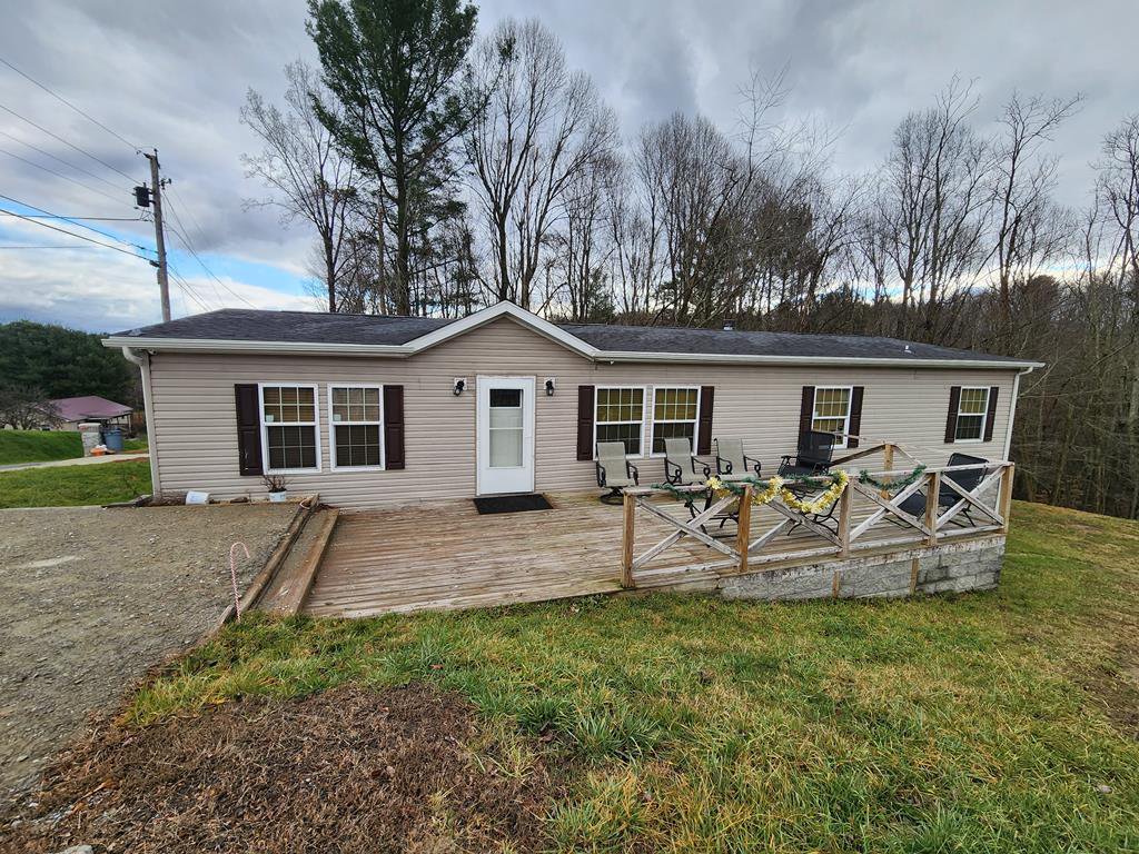 Real Estate For Sale Piney View WV MLS 83455 156 Cinco Street