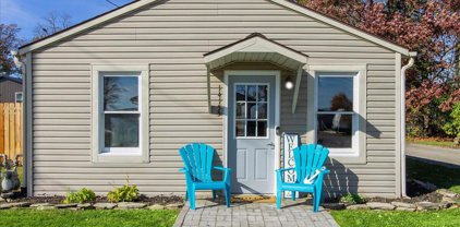 14155 Highwood Avenue, Lakeview