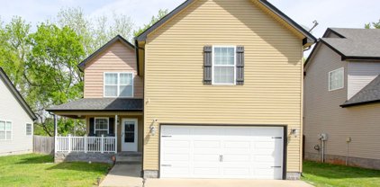 568 Falkland Cir, Clarksville