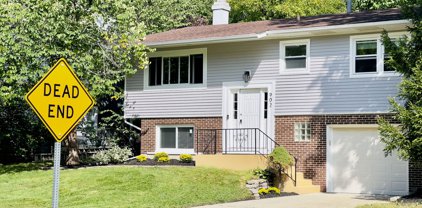 902 Woodland Road, Wauconda