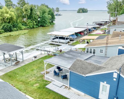 9451 Sassafrass Drive, Lakeview