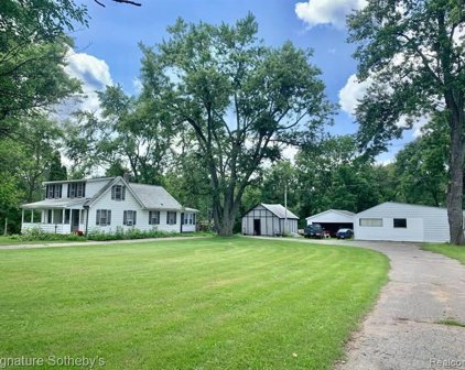 125 AIRPORT, Waterford Twp