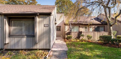 108 Strathmore Gate Drive Unit #108, Stony Brook