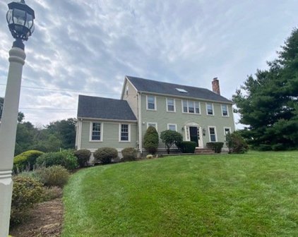 34 Rhodes Street, Plainville