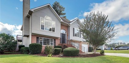 2802 Manor Glen Lane, Suwanee