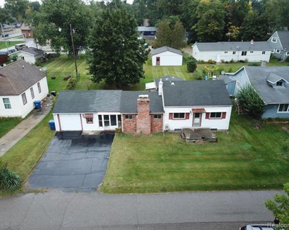 9178 KETTERING, White Lake Twp