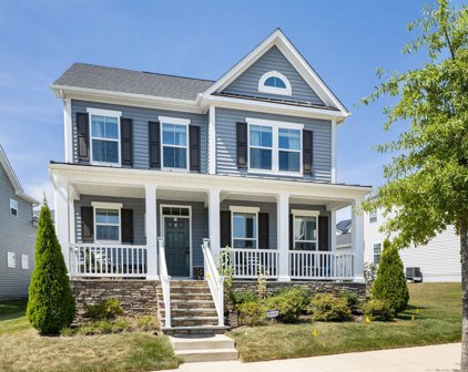 21916 Broadway Ave, Clarksburg