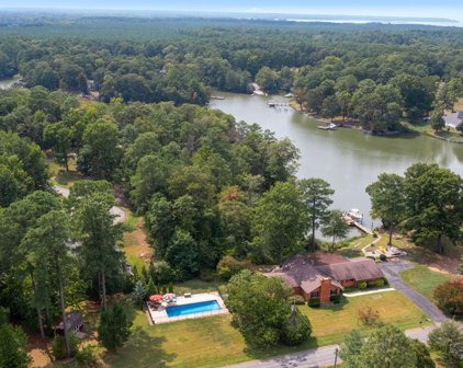 127 Albatross Lane, Montross
