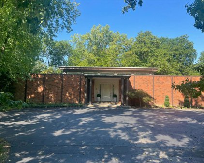 37 W White Bridge  Lane, Creve Coeur
