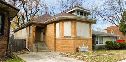 8104 S Oglesby Avenue, Chicago