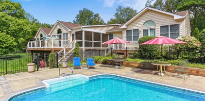 5806 Dimes Rd, Rockville