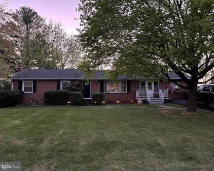 312 N Red Hill Rd, Martinsburg