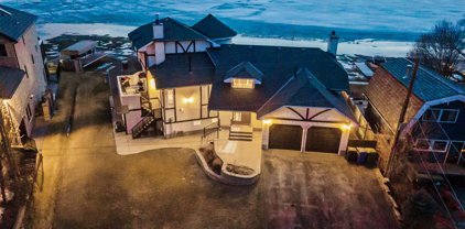 1105 East Chestermere Drive, Chestermere