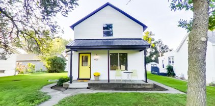 607 3rd Street SW, Mandan