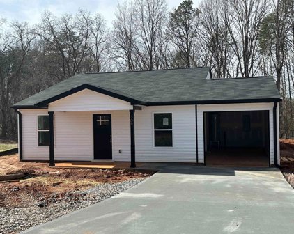 330 Skyline Rd, Greer