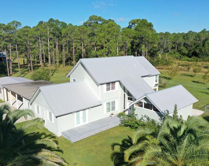2 Dunaway Ln, Apalachicola