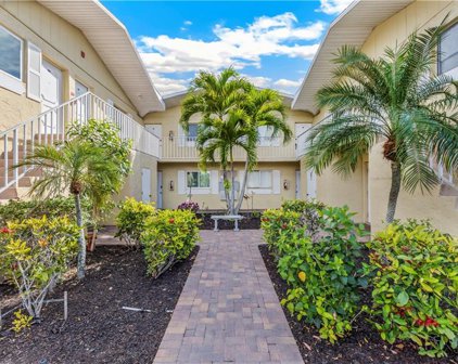 8127 Country RD Unit 201, Fort Myers