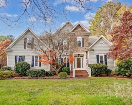 274 Bay Harbour  Road, Mooresville