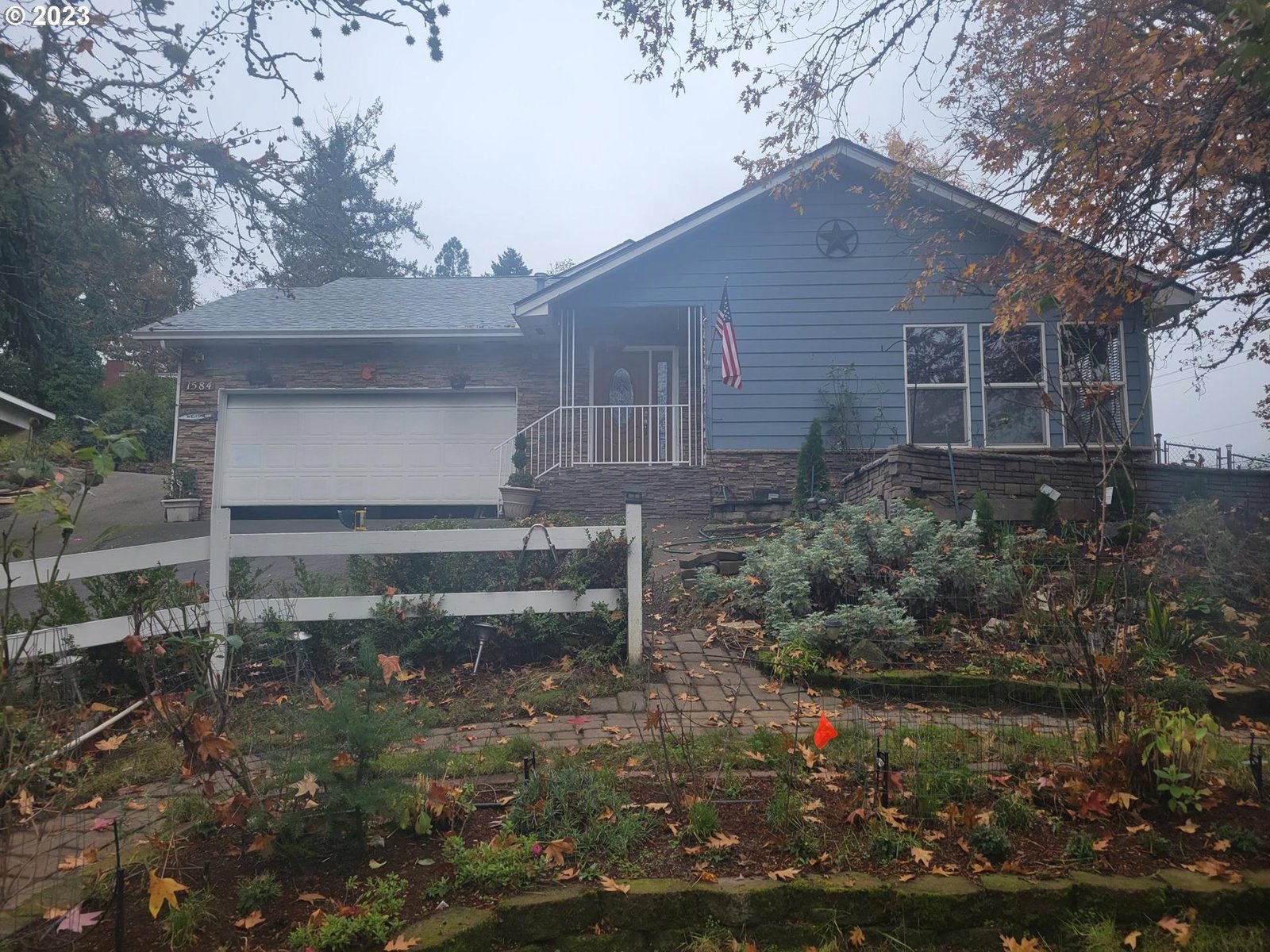 1584-nw-valley-view-dr-roseburg-97471