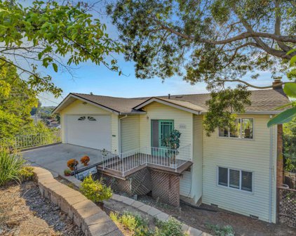 2266 S Crest Ave, Martinez