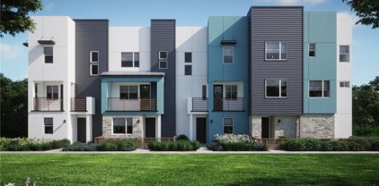 824 S Harbor Boulevard, Santa Ana