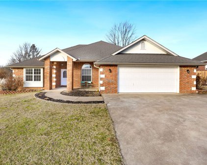 2608 Cortney  Circle, Siloam Springs