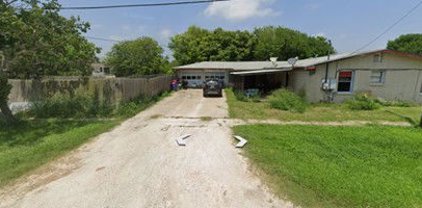 2575 San Angelo Avenue, Ingleside