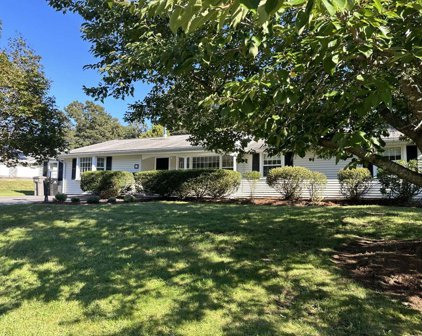 19 Merrill Drive, Framingham