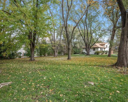 645 Rita Court, Eagan