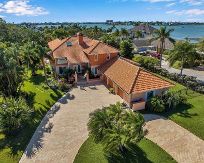 2330 Kings Point Dr, Largo