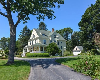 140 Hartford Ave East, Uxbridge