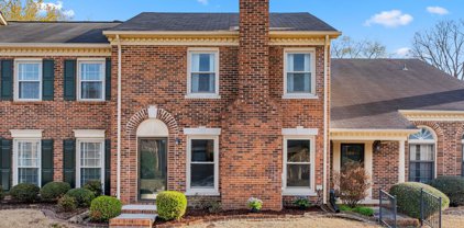 1016 Heatherwood Drive, Huntsville