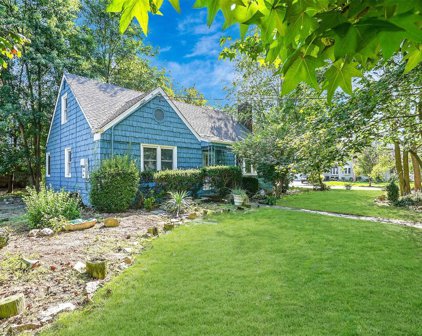 153 Oldfield Avenue, Amityville