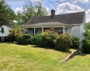 322 E Independence Boulevard, Mount Airy image