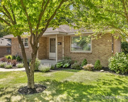 1652 8th Street NW, Grand Rapids