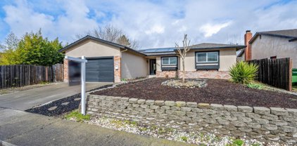 421 Garfield Drive, Petaluma