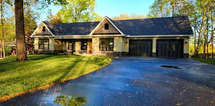 19 Peace Pipe Ln, Hedgesville