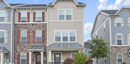 7935 Trailview Xing, Glen Burnie