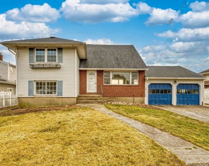 32 Manor Lane, Copiague