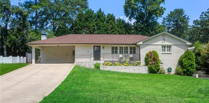 110 Osner Drive, Sandy Springs