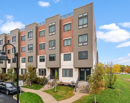 415 Lakeview Ct Unit #1 LOWER, King Of Prussia