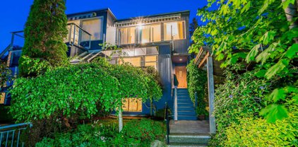 2303 Bellevue Avenue, West Vancouver