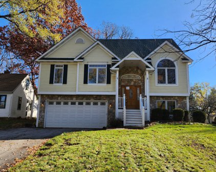 18121 W Valley Drive, Grayslake
