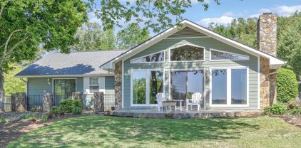 218 Pine Cove, Inman