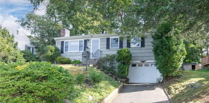 41 Skyline Drive, Brookfield