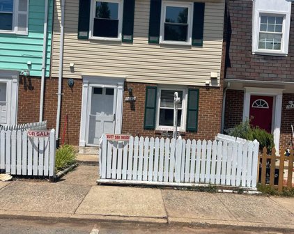 7662 Somerset Ln, Manassas