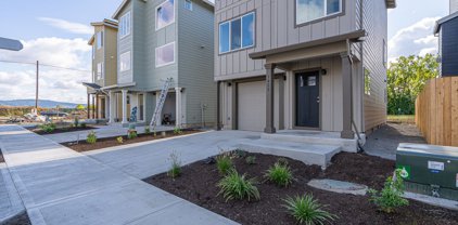 1022 E GINGER ROOT CT, Newberg